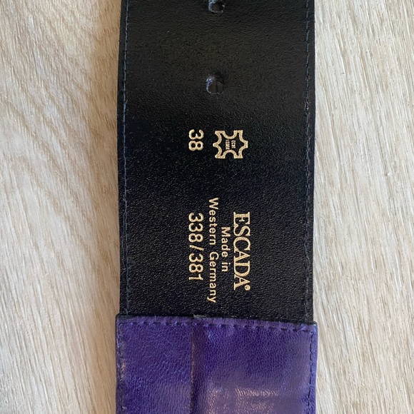 Escada Vibrant Purple Leather & Suede Belt.  Excellent condition - Picture 6 of 6